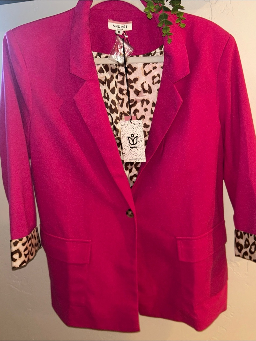 NWT Andre by Unit Women's Pink Leopard Cuff 1 Button Blazer Sz Medium
